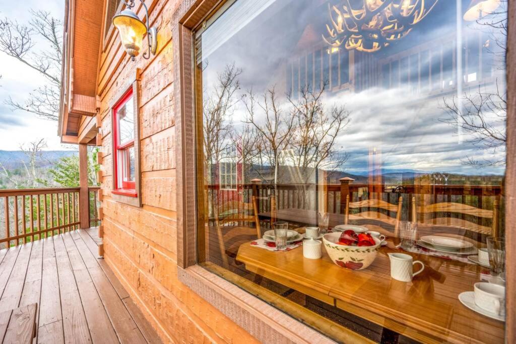 Over The Mountain - Smoky Mountain View Cabin 塞维尔维尔 外观 照片