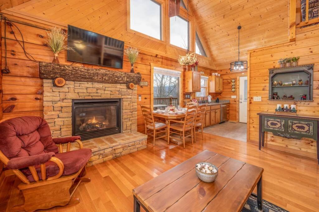 Over The Mountain - Smoky Mountain View Cabin 塞维尔维尔 外观 照片